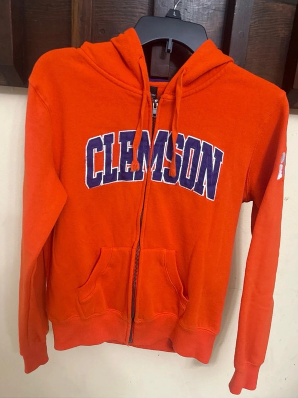 Colosseum - Clemson Orange Jacket size
Small